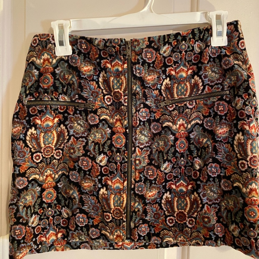 Velvet skirt